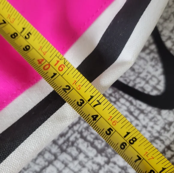 NWT Victoria's Secret Stripped Beach Tote - Picture 4 of 12